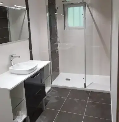 salle de bain clés en main à Château-Gontier-sur-Mayenne - image 2